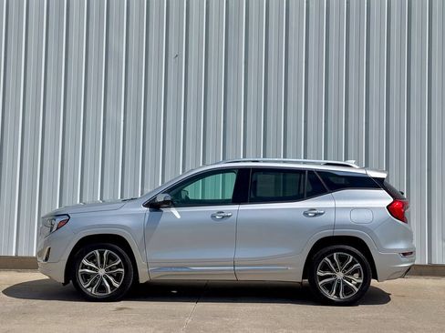 Used 2019 GMC Terrain Denali AWD/4WD image 3
