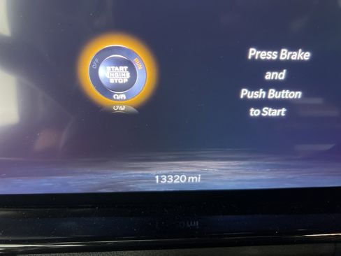 Used 2024 Jeep Grand Wagoneer L Series III image 10