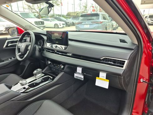 New 2026 Mitsubishi Outlander ES FWD image 20