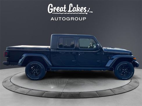 Used 2022 Jeep Gladiator Willys image 6