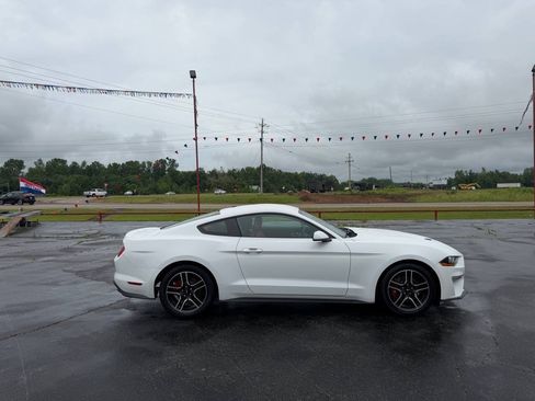 Used 2019 Ford Mustang Coupe w/ Equipment Group 101A RWD image 4