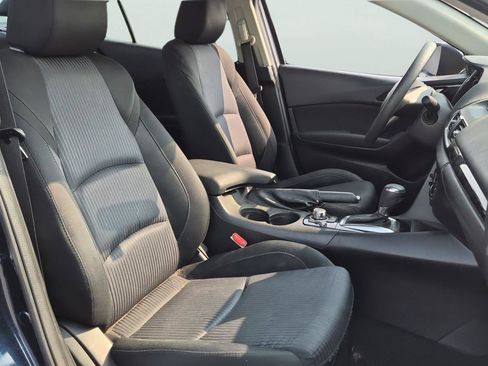 Used 2016 MAZDA MAZDA3 i Sport w/ Preferred Equipment Package FWD image 14