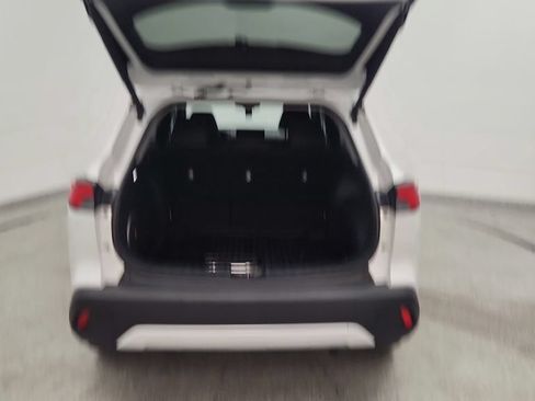 Used 2024 Toyota Corolla Cross XLE w/ Convenience Package FWD image 19
