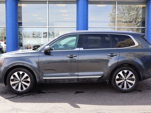 Used 2022 Kia Telluride S image 2