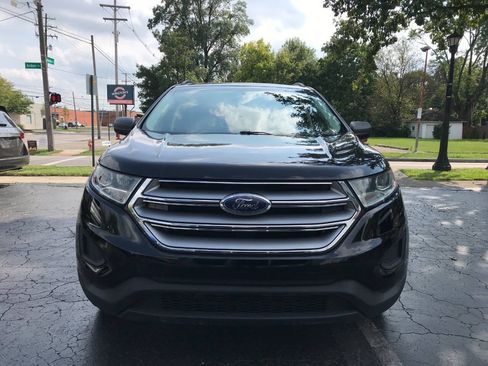 Used 2017 Ford Edge SE AWD/4WD image 3
