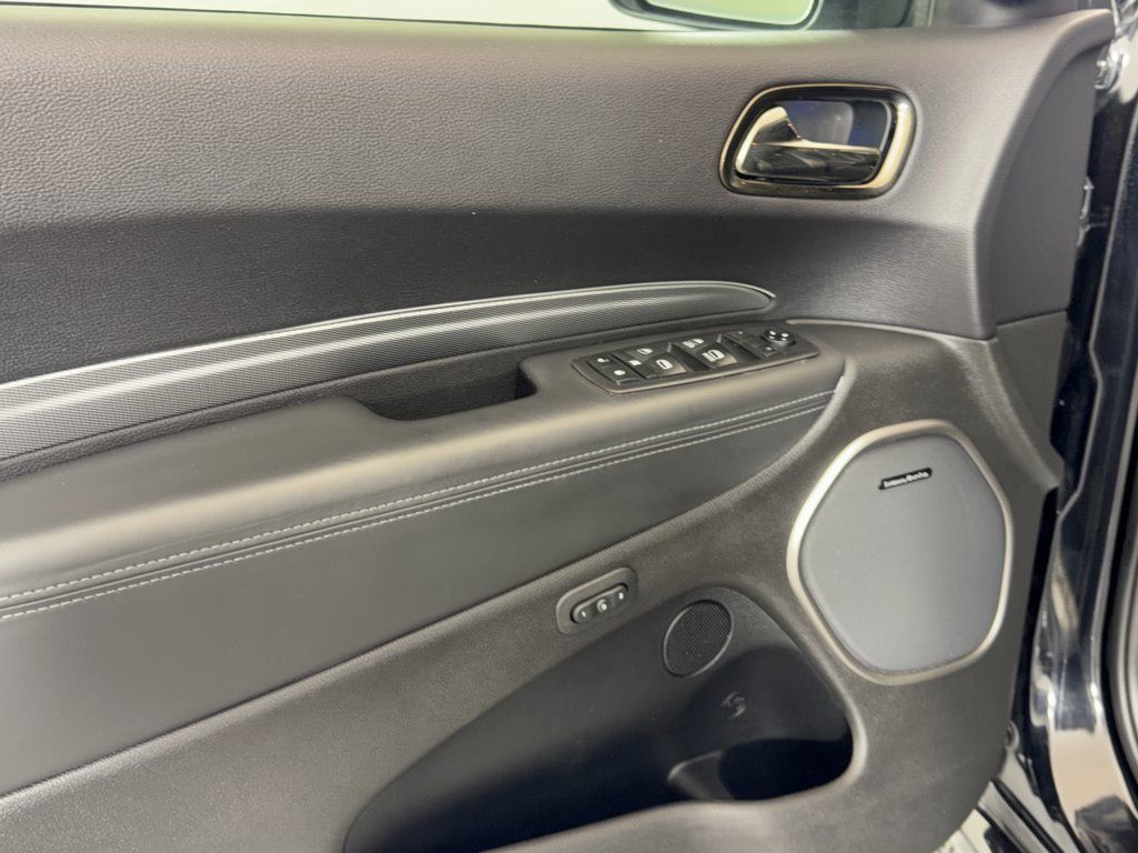 Used 2019 Dodge Durango R/T w/ Technology Group AWD/4WD image 14