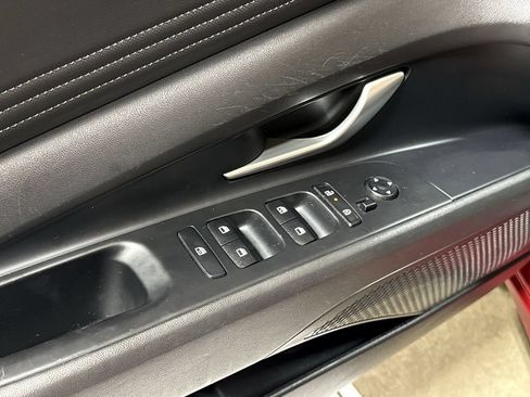 Used 2025 Hyundai Elantra SEL FWD image 22