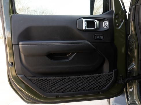 Used 2021 Jeep Wrangler Unlimited Sahara w/ LED Lighting Group image 38