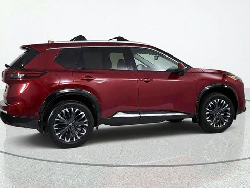 Used 2025 Nissan Rogue Platinum FWD image 7