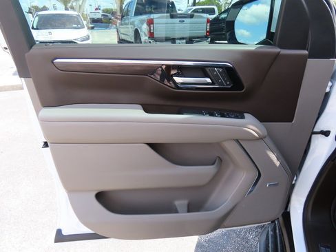 Used 2026 Chevrolet Tahoe LT w/ Comfort Package image 24