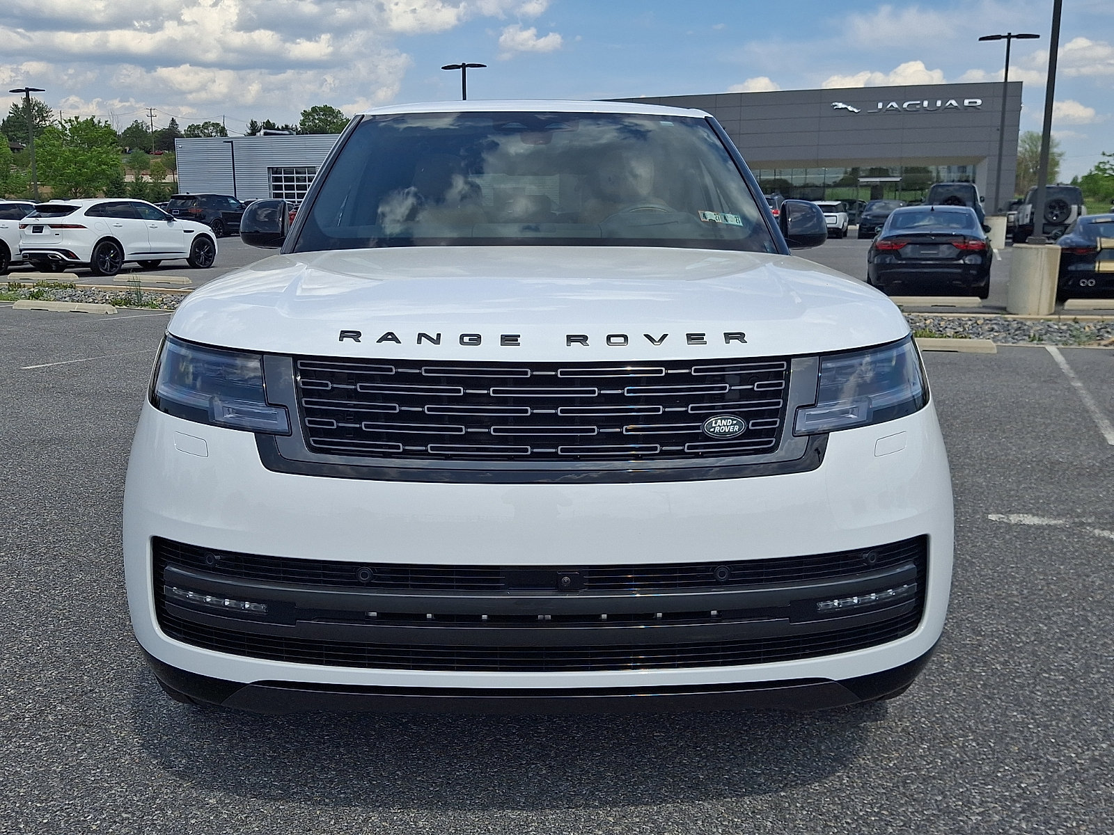 New 2026 Land Rover Range Rover Long Wheelbase SE AWD/4WD image 6