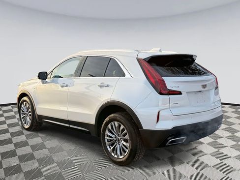 Used 2024 Cadillac XT4 Premium Luxury image 4