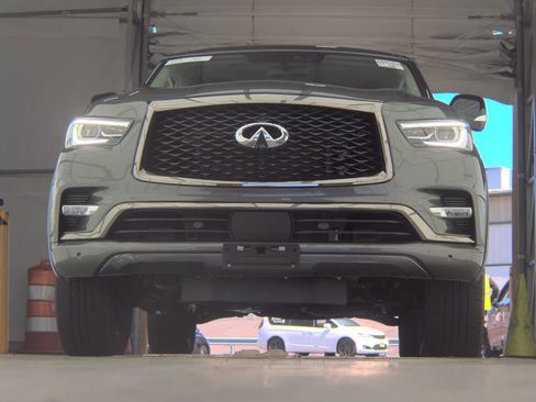 Used 2024 INFINITI QX80 Premium Select w/ Cargo Package AWD/4WD image 4