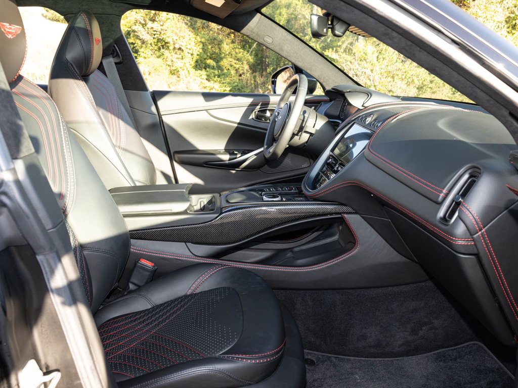 Used 2021 Aston Martin DBX AWD/4WD image 64