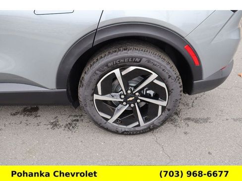 New 2026 Chevrolet Equinox EV LT image 28