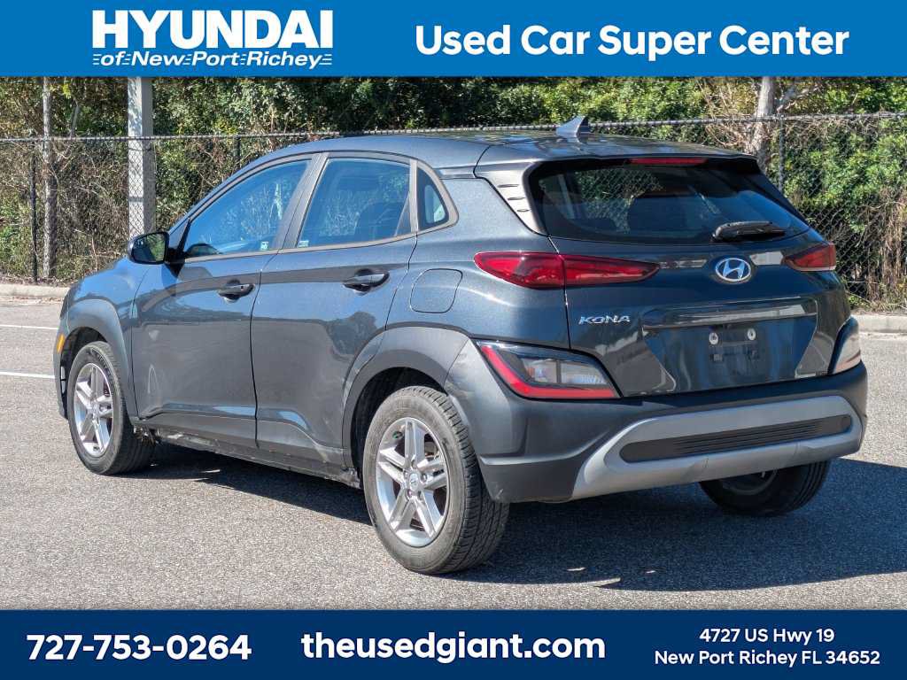 Used 2022 Hyundai Kona SE FWD image 3