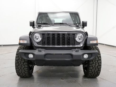 Used 2024 Jeep Wrangler Sport AWD/4WD image 2