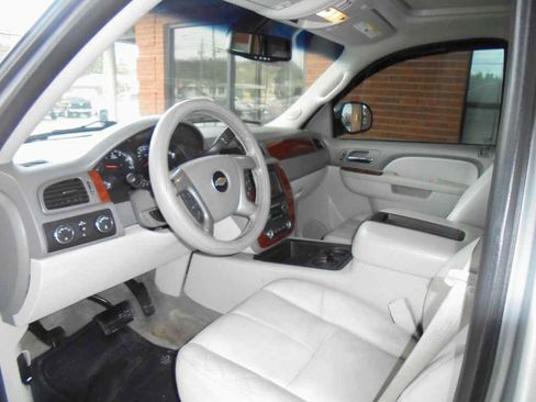 Used 2012 Chevrolet Avalanche LT w/ All-Star Edition image 7