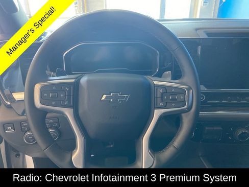 Used 2025 Chevrolet Silverado 1500 RST AWD/4WD image 13