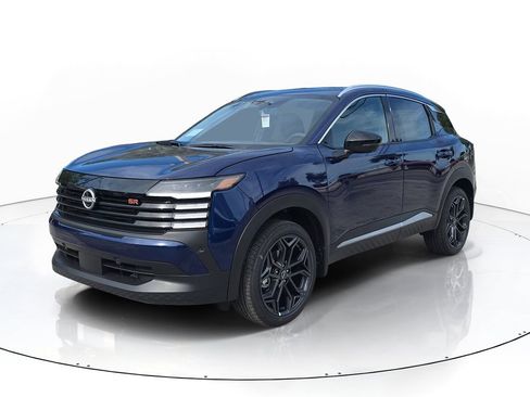 New 2026 Nissan Kicks SR w/ SR Premium Package FWD image 3