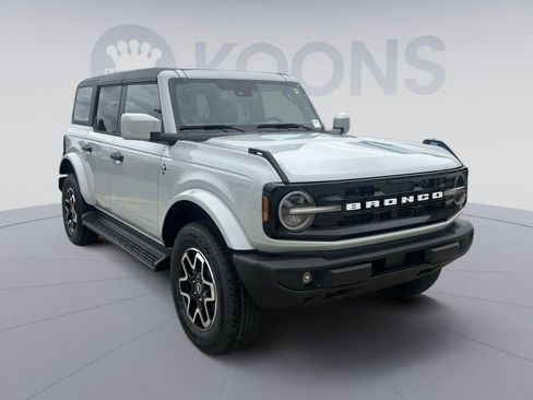 New 2026 Ford Bronco Outer Banks AWD/4WD image 18