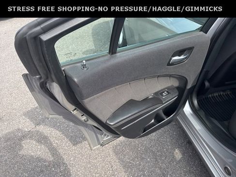Used 2018 Dodge Charger R/T image 27