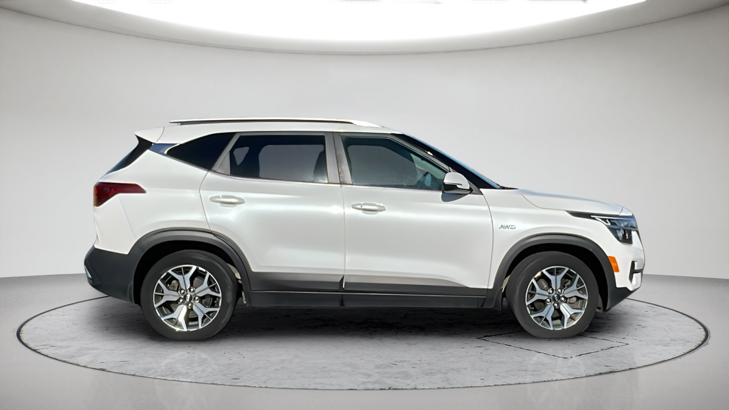 Used 2021 Kia Seltos EX w/ Paint Protection Package AWD/4WD image 4