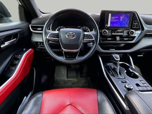 Used 2023 Toyota Highlander XSE AWD/4WD image 6