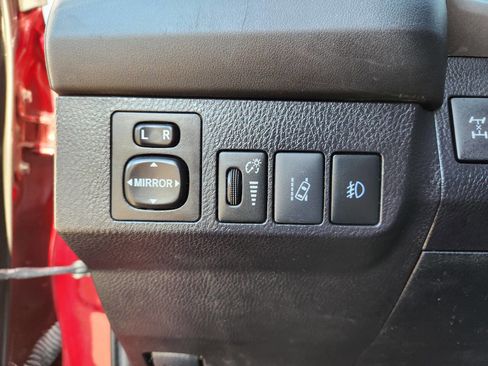 Used 2018 Toyota RAV4 LE w/ All Weather Liner Package image 19