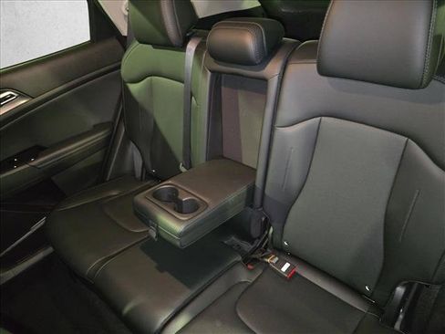 Used 2024 Kia Sportage EX FWD image 13