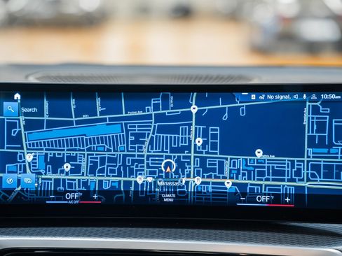 Used 2023 BMW 330i xDrive Sedan w/ M Sport Package image 26