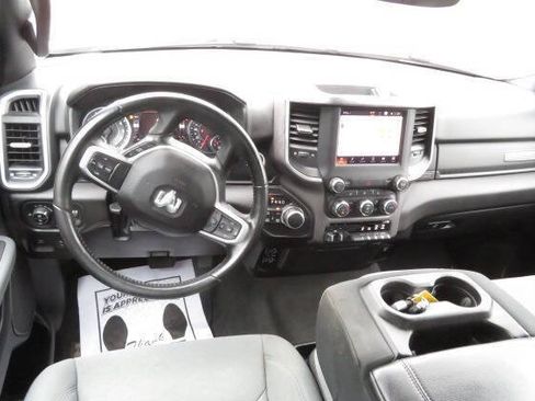 Used 2022 RAM 1500 Big Horn AWD/4WD image 12