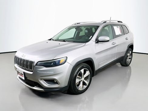 Used 2019 Jeep Cherokee Limited FWD image 3