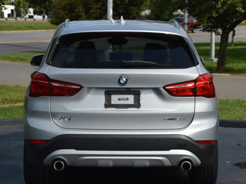 Used 2020 BMW X1 xDrive28i w/ Convenience Package AWD/4WD image 10