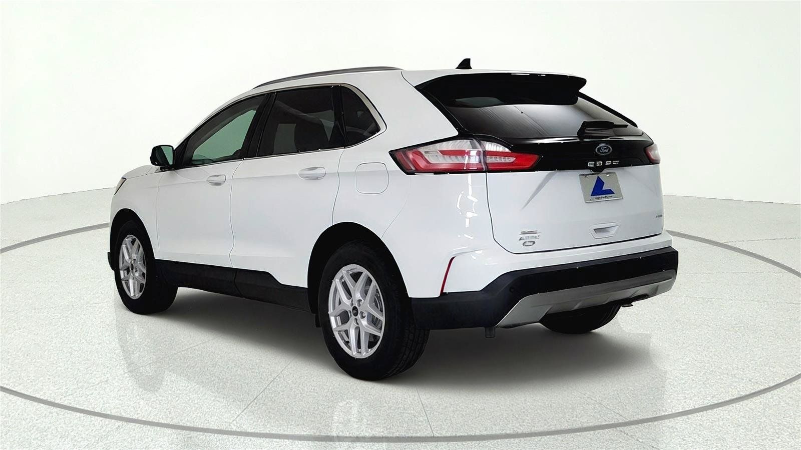 Used 2023 Ford Edge SEL w/ Convenience Package AWD/4WD image 5