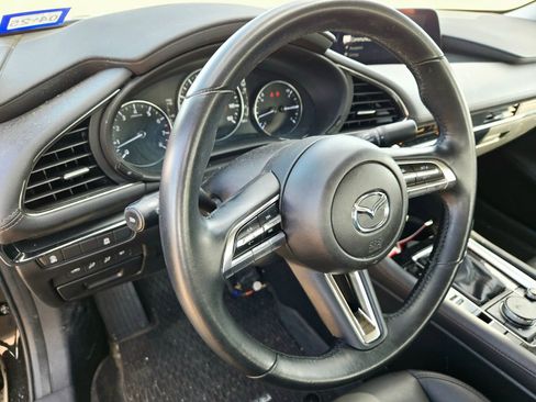 Used 2023 MAZDA MAZDA3 s image 9