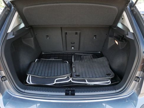 Certified 2023 Volkswagen Taos SEL AWD/4WD image 18