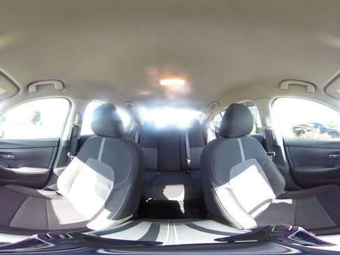 Used 2025 Nissan Sentra SV FWD image 40