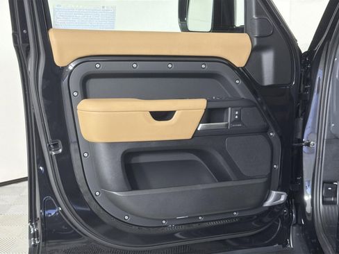 New 2026 Land Rover Defender 110 S image 21