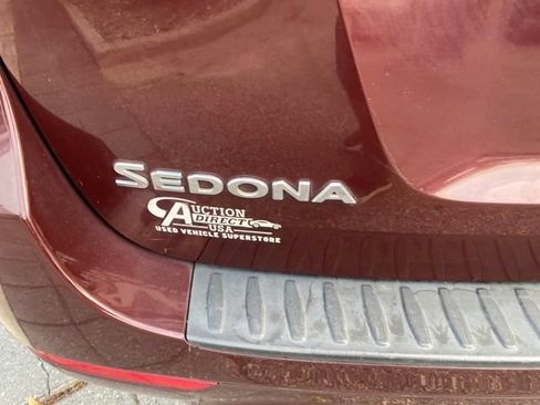 Used 2015 Kia Sedona LX w/ LX Convenience Package FWD image 28