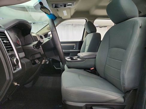 Used 2017 RAM 1500 Classic SLT AWD/4WD image 10
