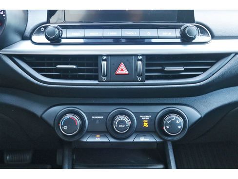 Used 2024 Kia Forte LXS w/ LXS Technology Package FWD image 26