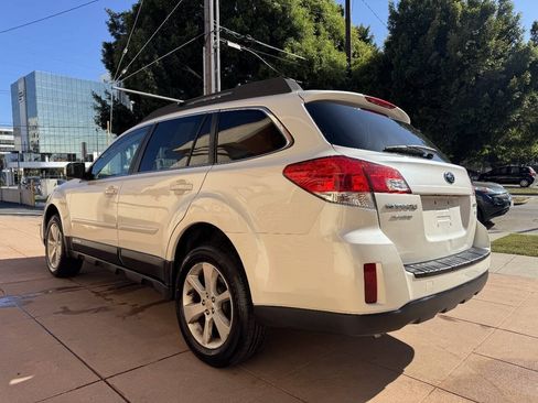 Used 2014 Subaru Outback 2.5i Premium AWD/4WD image 5