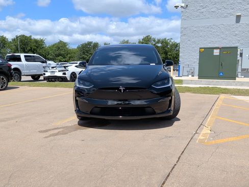 Used 2023 Tesla Model X AWD/4WD image 3