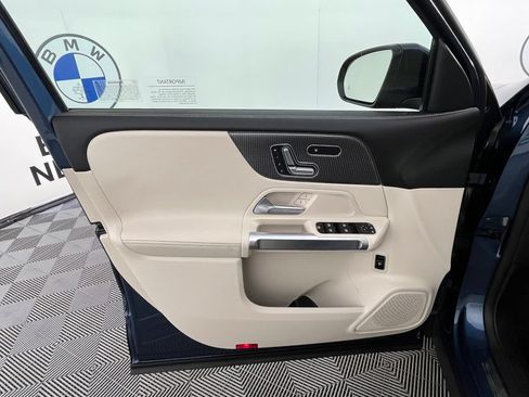 Used 2021 Mercedes-Benz GLB 250 4MATIC image 28