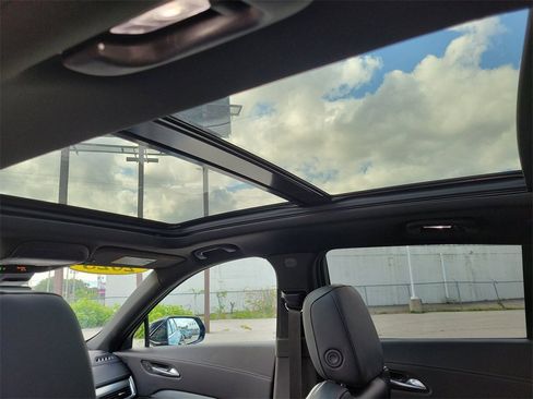 Certified 2023 Cadillac XT4 Premium Luxury w/ Technology Package image 16