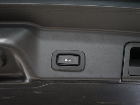 Used 2020 Land Rover Range Rover Evoque SE image 54