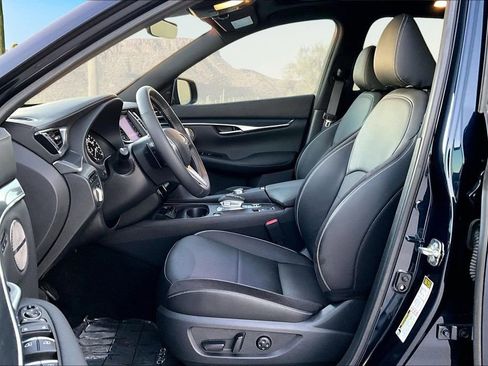 Used 2025 INFINITI QX50 Sport image 25