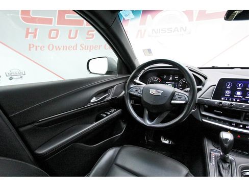Used 2023 Cadillac CT4 Luxury image 6