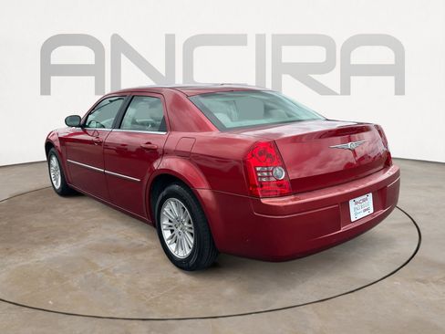 Used 2009 Chrysler 300 LX RWD image 8